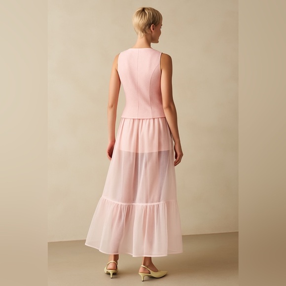Elegant Pink Sleeveless Vest with Short, sheer organsa Skirt Set-Missing labels - Picture 3 of 5